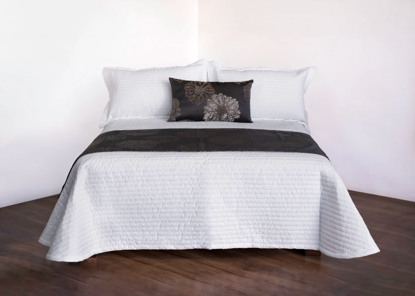 png_1500x1500_64384359